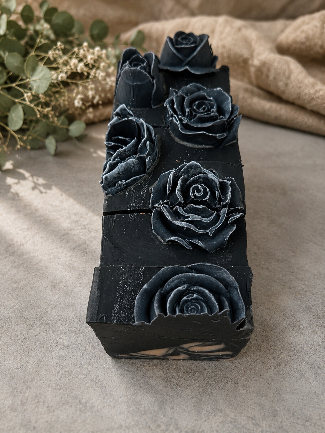 BLACK ROSE